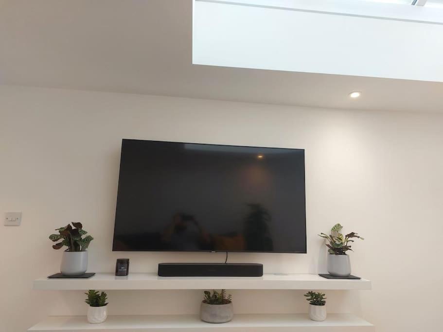 1 Bedroom Modern Duplex Southampton Dış mekan fotoğraf