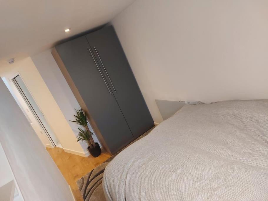 1 Bedroom Modern Duplex Southampton Dış mekan fotoğraf