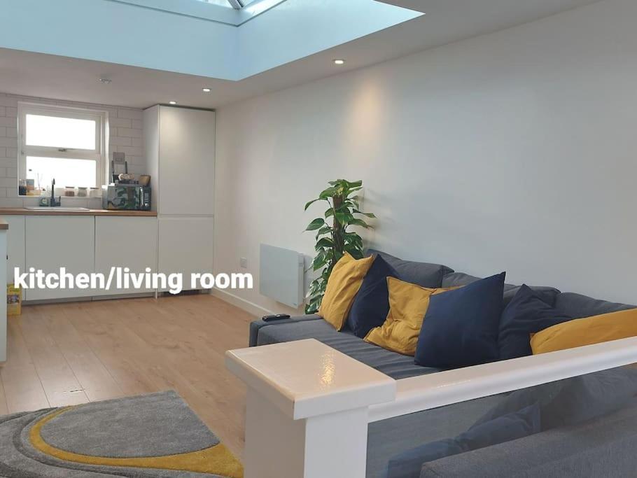 1 Bedroom Modern Duplex Southampton Dış mekan fotoğraf